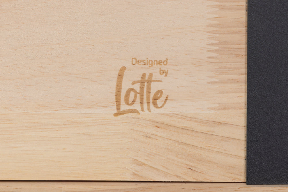 Designed By Lotte Kratzbaum Nola – Holz 56 × 56 × 97 cm braun