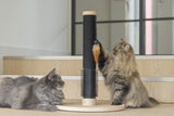 Designed by Lotte Fida – Kratzstamm aus Holz für Katzen