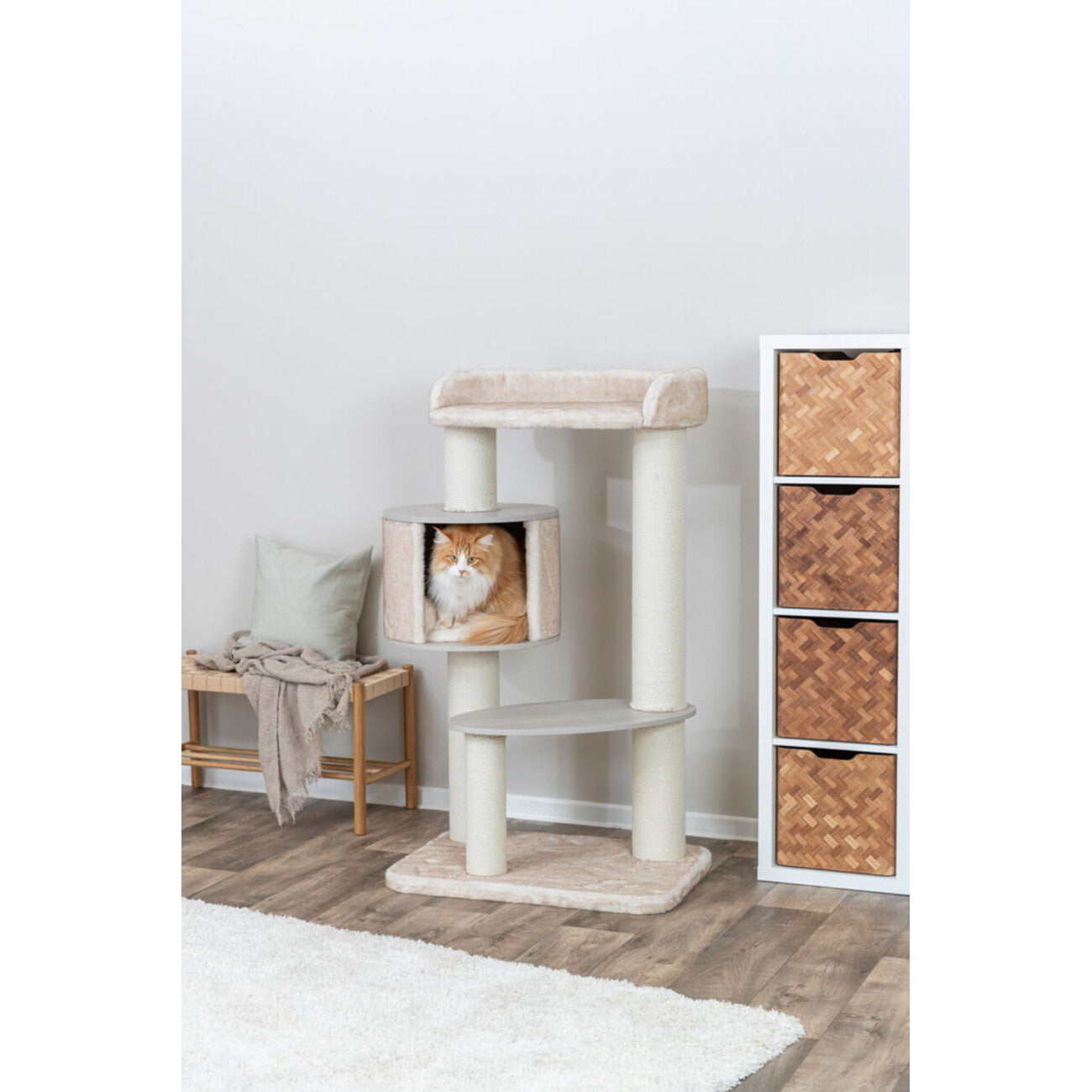 Kratzbaum XXL Kiara für große Katzen – Grundfläche: 56 × 78 cm, Höhe: 135 cm