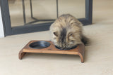 Designed By Lotte Holz Dinnerset Katze Melora – Stilvolle Futterstation aus Akazienholz