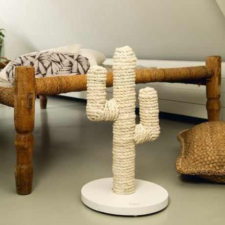Designed by Lotte Holz Kratzbaum Cactus