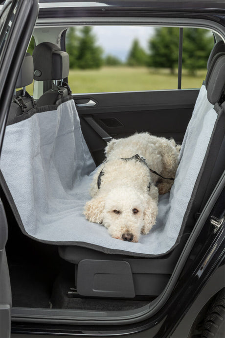 TRIXIE Autoschondecke Hund Rückbank – Lammfell-Optik, wasserabweisend, 1,45×1,60 m